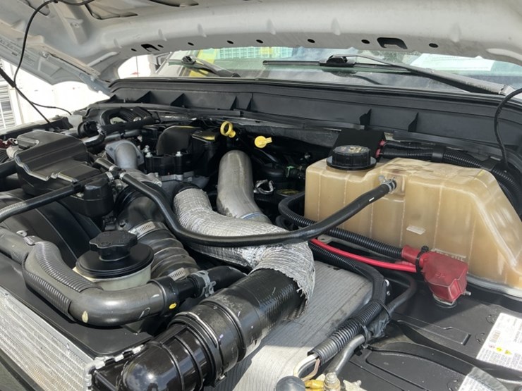 2012-ford-f550-image-15