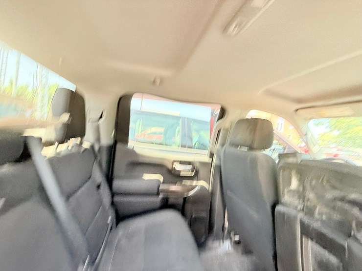 2020-chevrolet-silverado-1500-image-37