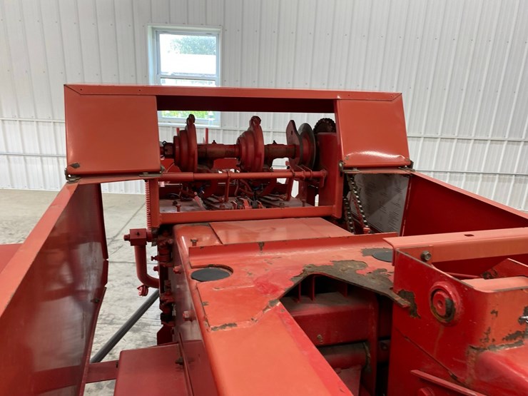 massey-ferguson-1837-image-16