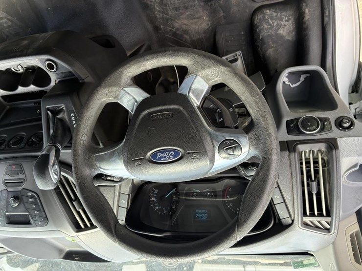 2017-ford-transit-image-16