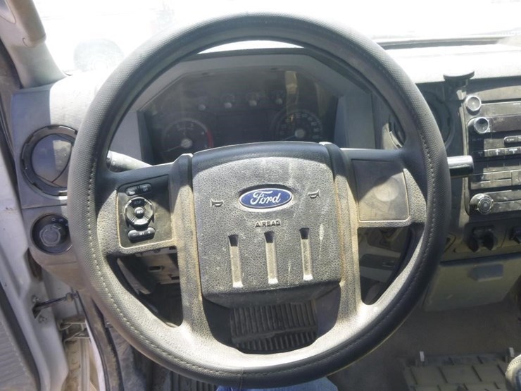 2011-ford-f550-image-6