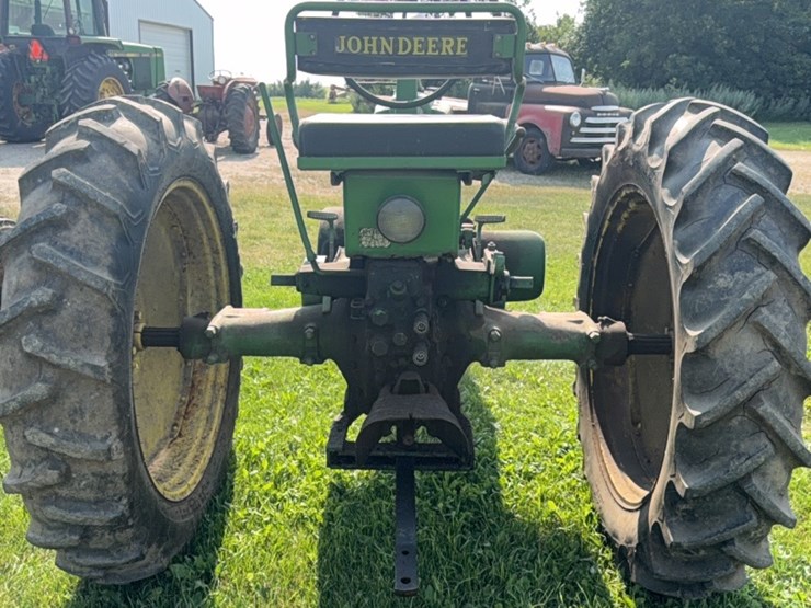john-deere-b-image-29