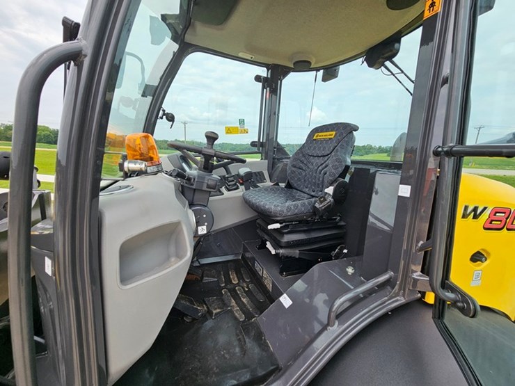 new-holland-w80c-image-21