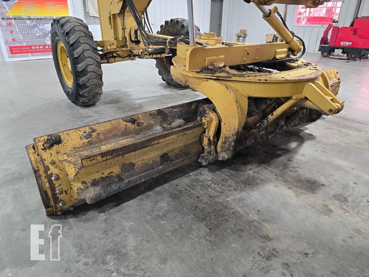 2001-caterpillar-140h-image-12