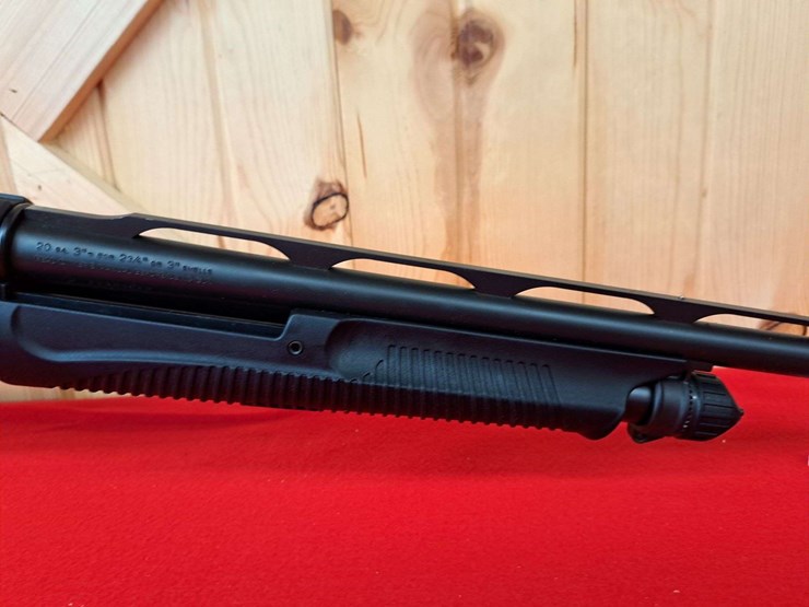 benelli-nova-20-gauge-pump-action-shotgun-image-11