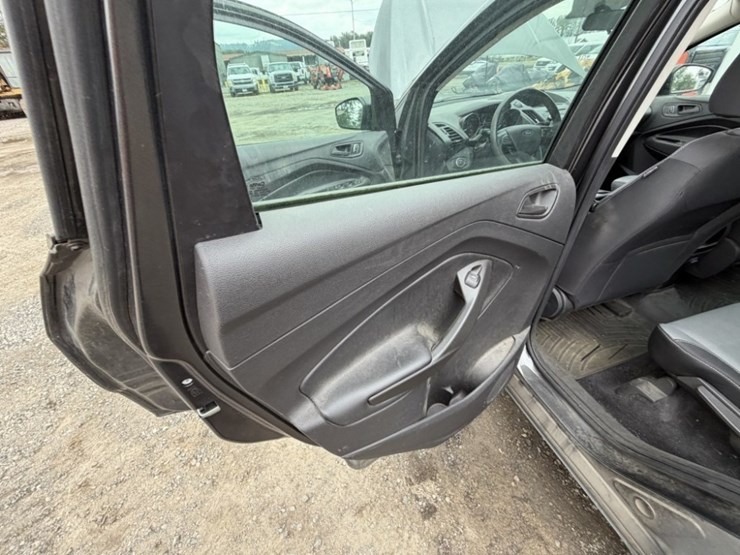 2017-ford-escape-image-22