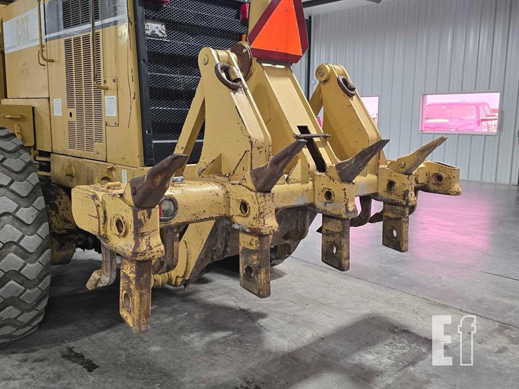 2001-caterpillar-140h-image-14