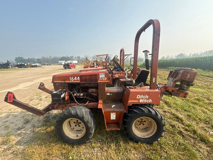 ditch-witch-3700dd-image-2