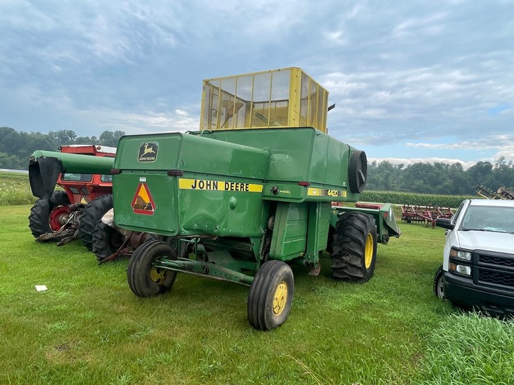 john-deere-4420-image-5