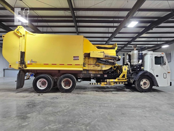 2016-mack-leu613-image-6
