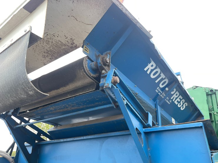 #1005-•-2008-9'-roto-press-bagger-image-25