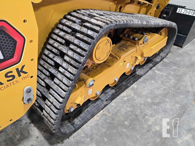 2025-caterpillar-255-image-37