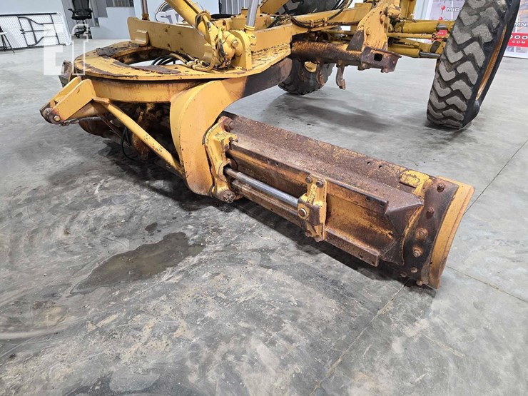 2003-caterpillar-12h-image-11