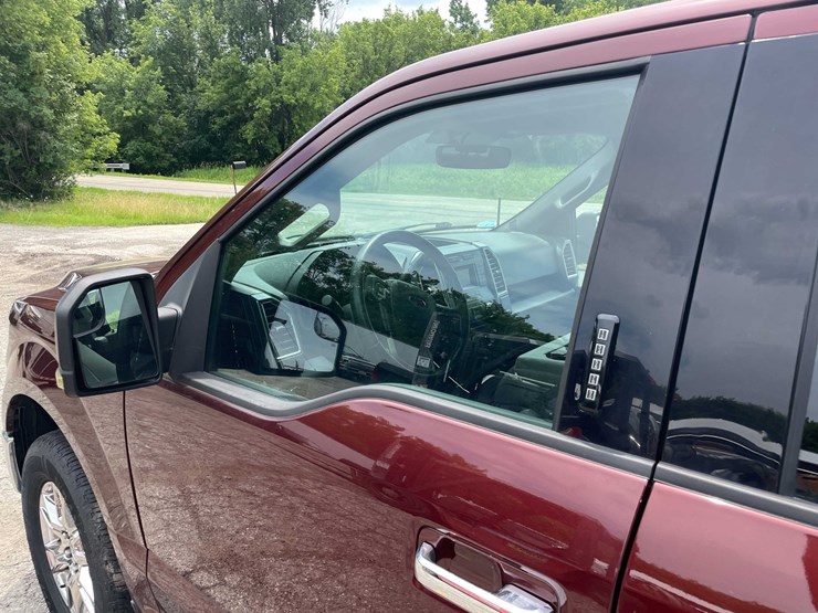 2016-ford-f150-xlt-image-44