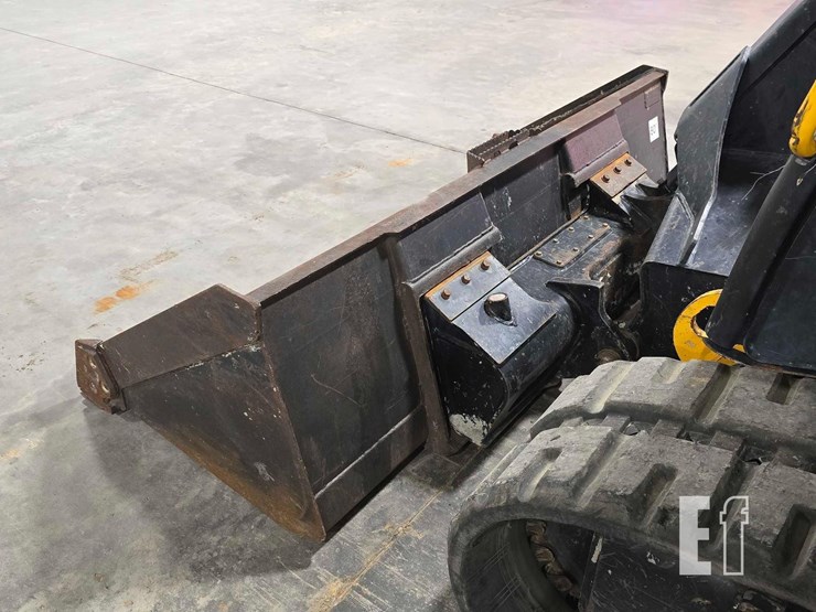 2020-jcb-3ts-8t-image-12