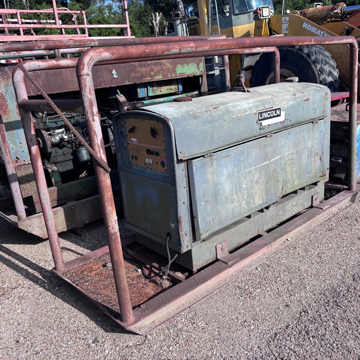 #39033 • LINCOLN SA-250 WELDING MACHINES | FOR PARTS/REPAIRS