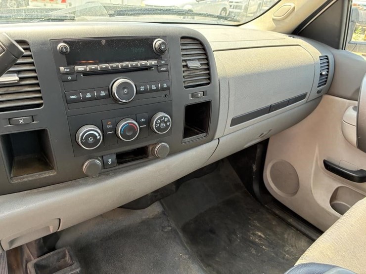 2012-gmc-sierra-3500-image-21