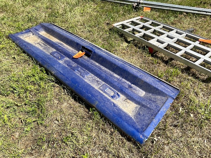 #3232-•-ford-tailgate-image-1