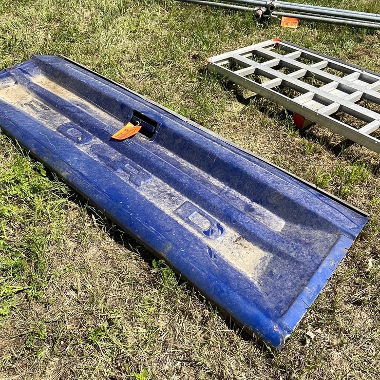 #3232 • Ford Tailgate