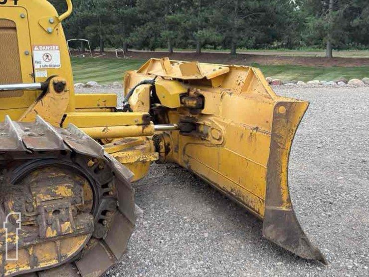 2014-komatsu-d51pxi-22-image-11