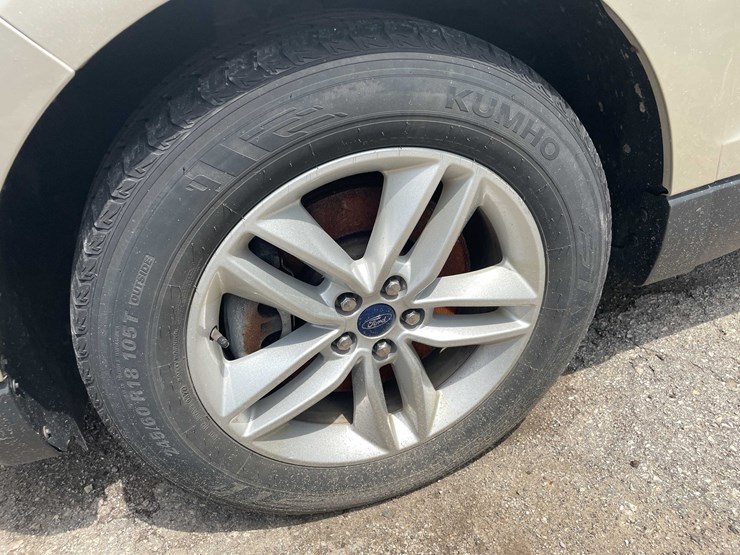 2018-ford-edge-sel-image-74