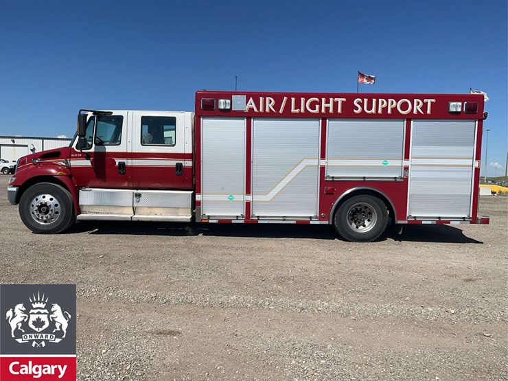 2004-international-durastar-4400-image-2