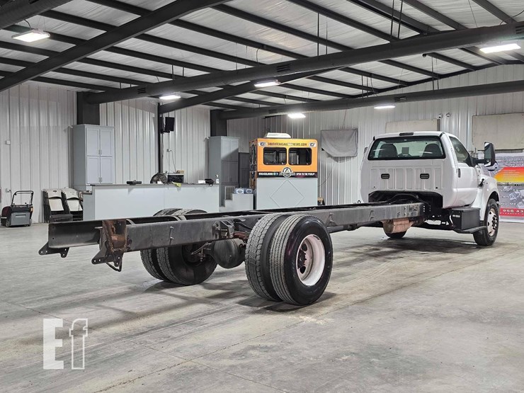2019-ford-f750-image-3