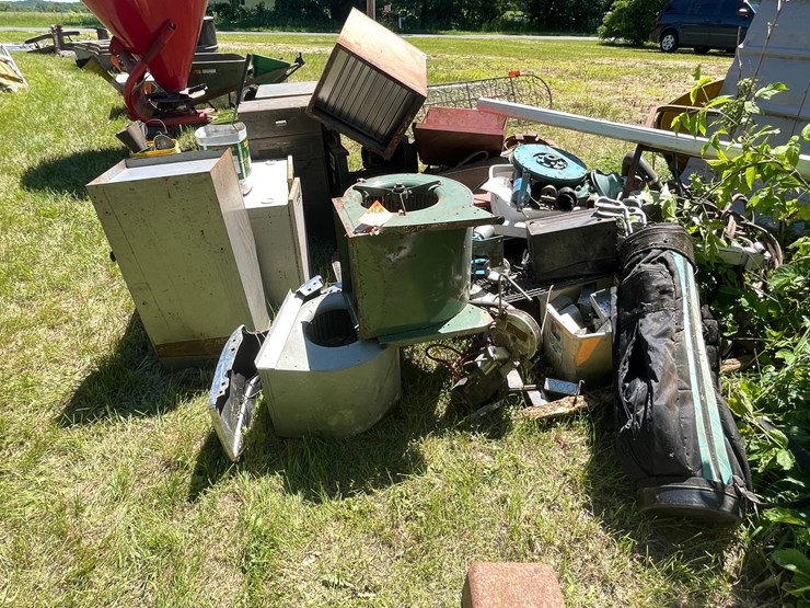 #3305-•-scrap-iron-pile-image-7