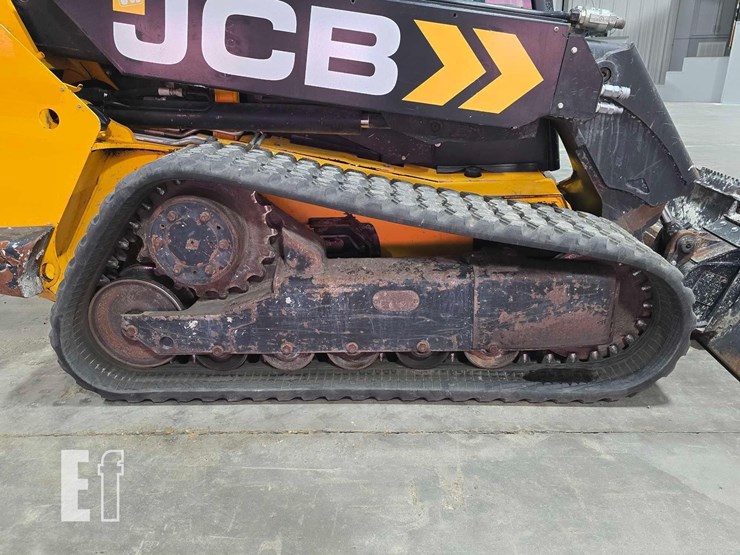 2021-jcb-3ts-8t-image-28
