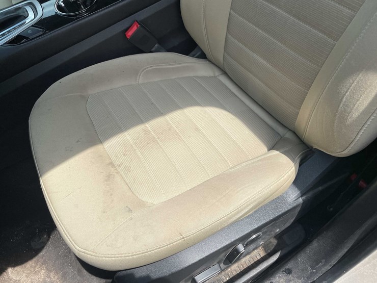 2018-ford-edge-sel-image-50