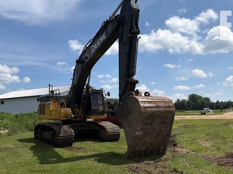 2015-deere-470g-lc-image-2