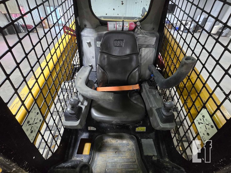 2021-caterpillar-259d3-image-14