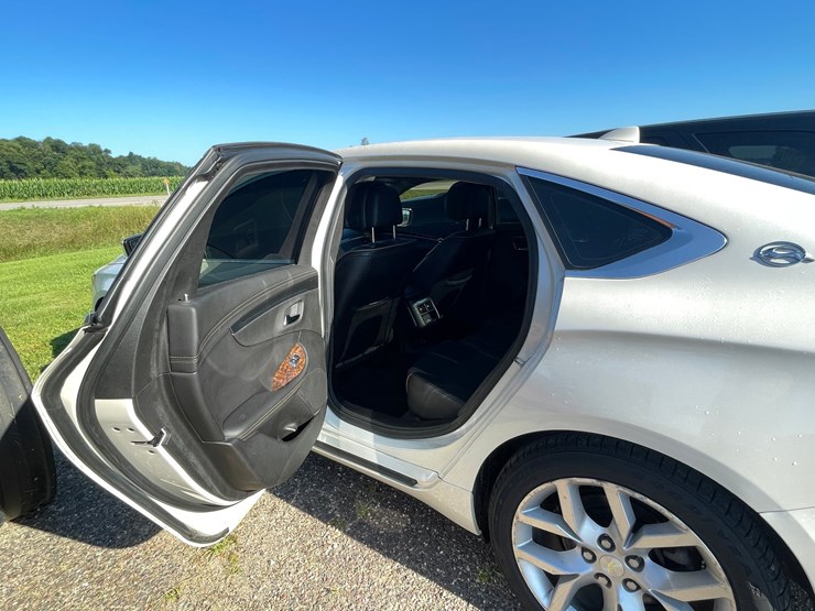 #1010-•-2014-chevy-impala-ltz-(has-wi-title)-image-35