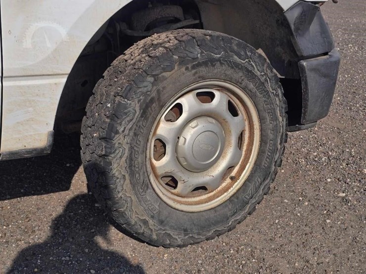 2010-ford-f150-xl-image-16
