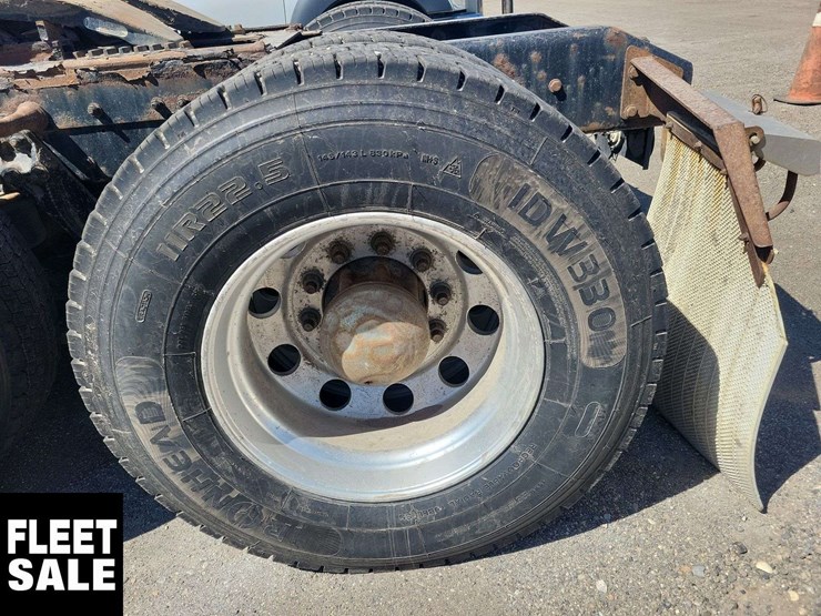 2018-kenworth-t680-image-11