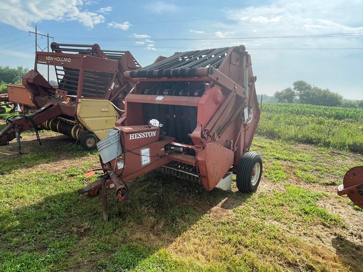 hesston-5500-image-1