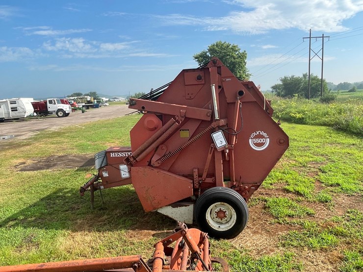 hesston-5500-image-8