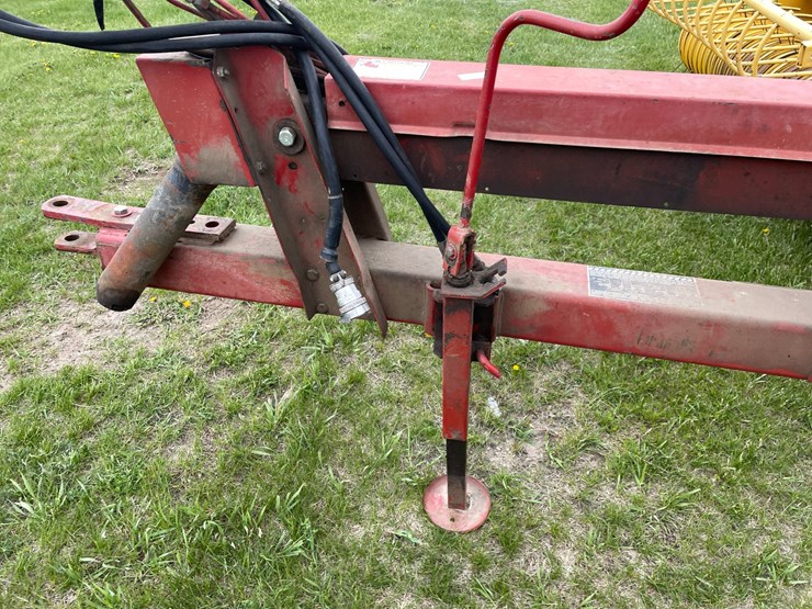 #1033-•-hew-holland-790-chopper-with-hay-head-image-13