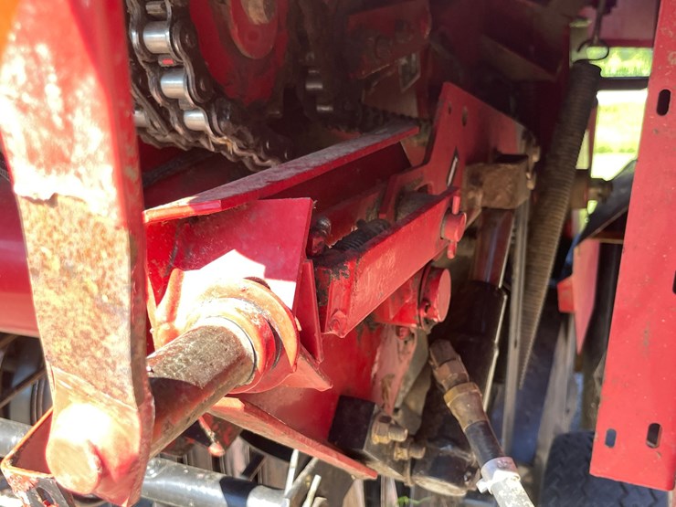 case-ih-rbx561-image-39