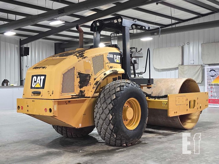 2016-caterpillar-cs56b-image-3