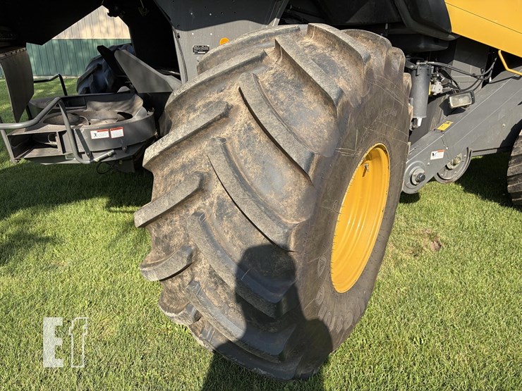 2013-claas-lexion-760-image-16