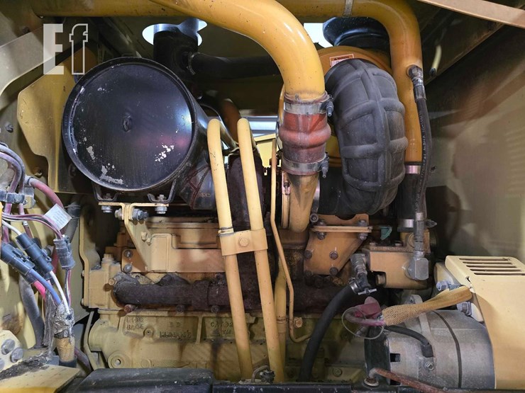 2004-caterpillar-120h-image-24