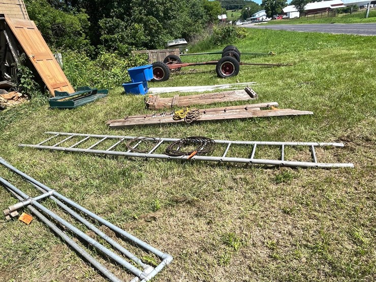 #3229-•-14'-metal-ladder-and-cable-image-4