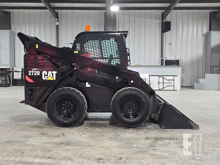 2014-caterpillar-272d-image-6