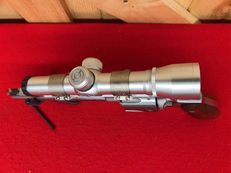 ruger-redhawk-.44-magnum-da-revolver-image-2