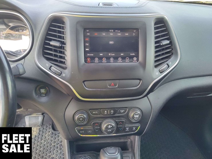 2019-jeep-cherokee-image-21