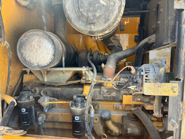 2005-deere-544j-image-13