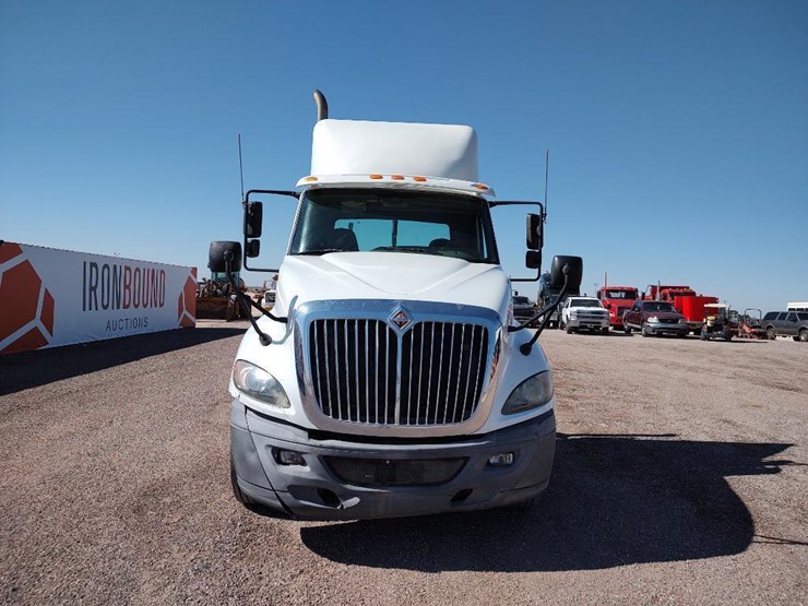 2012-international-prostar-image-8