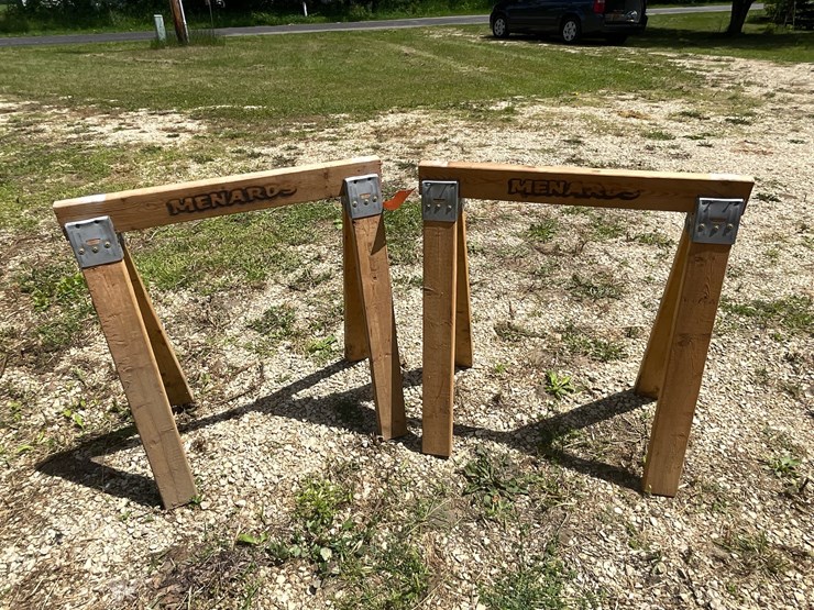 #3337-•-(2)-menards-wood-sawhorses-image-1