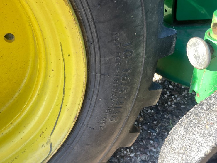 john-deere-4010-image-21